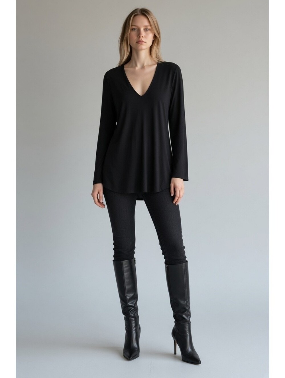Reformation Fielder Deep V-Neck Long Sleeve Blouse Black Crepe Tunic Top Small